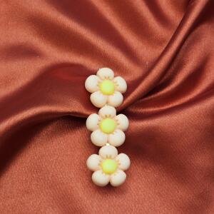 Sunny Daisy Charm Catch Clip