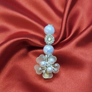 Pearl Cascade Flower Hair Clip