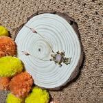 Emerald Grace Stone Invisible Chain Pendant